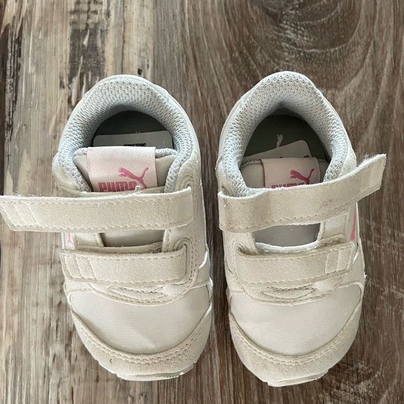 Puma Velcro shoes - Picture 1 of 3